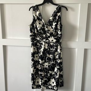 Donna Ricco cocktail dress. Stress fabric. Black and cream floral